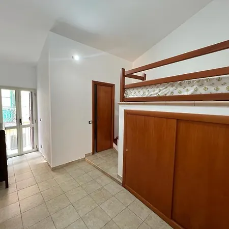 Casa Per Vacanze In Centro Storico Medievale A